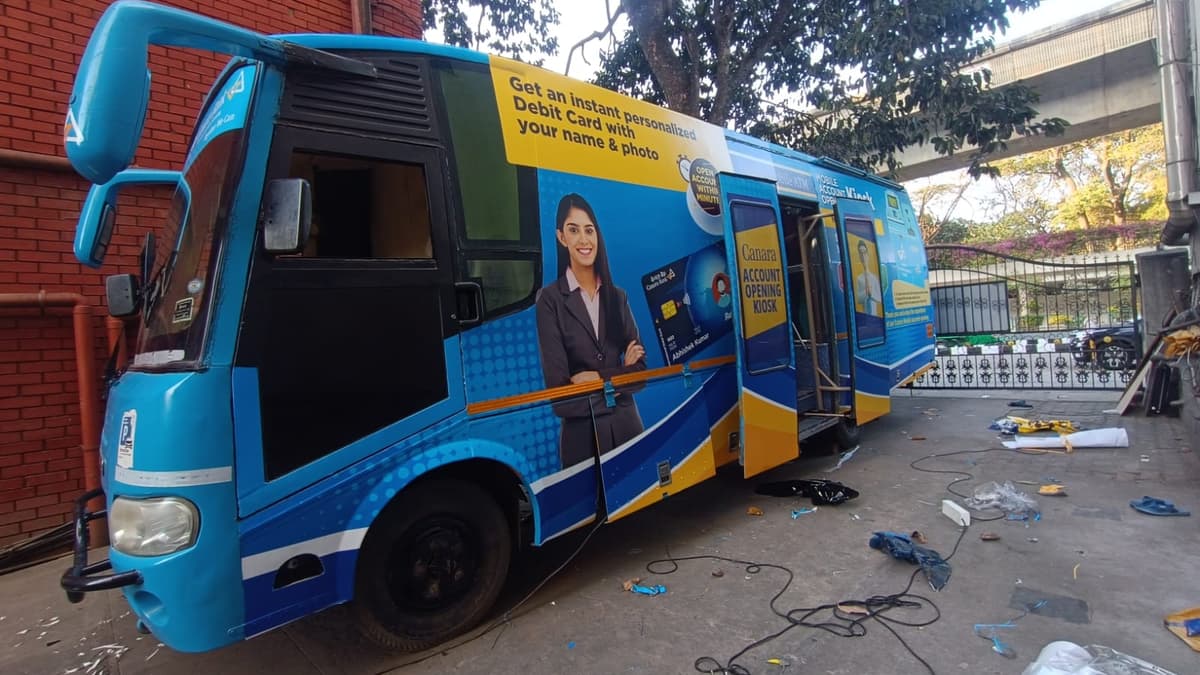 Vehicle Branding And Advertisement
