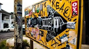 Stickering